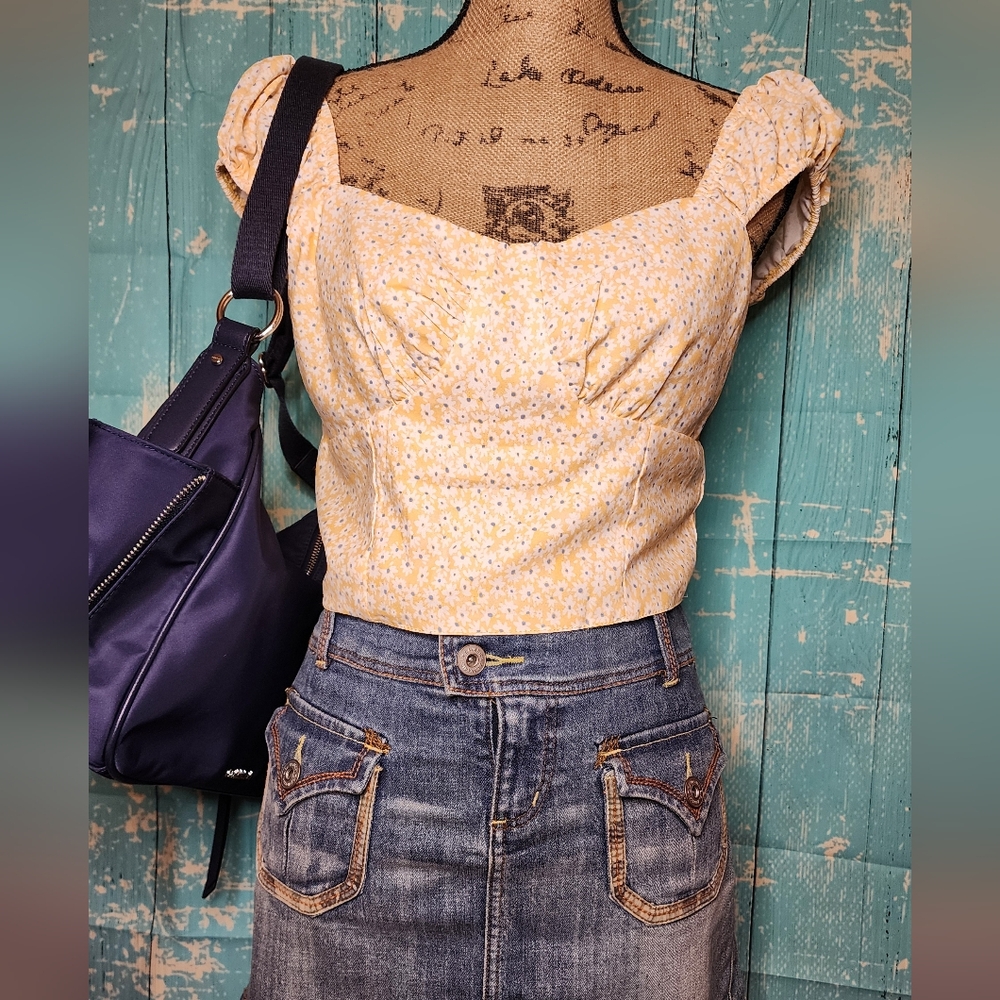 Cottagecore "Shein" Crop Top with smocked back. - Picture 4 of 8